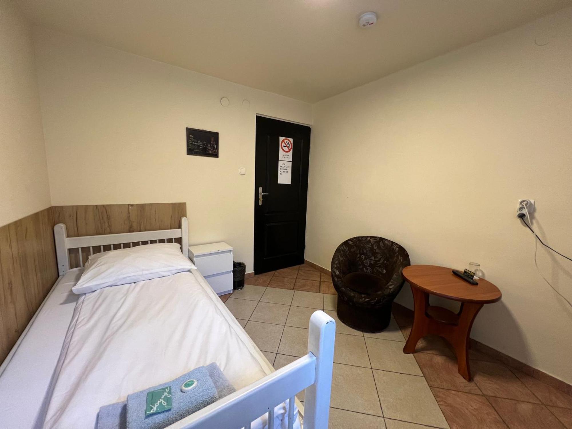 Etna - Hostel -Noclegi 제수프 외부 사진