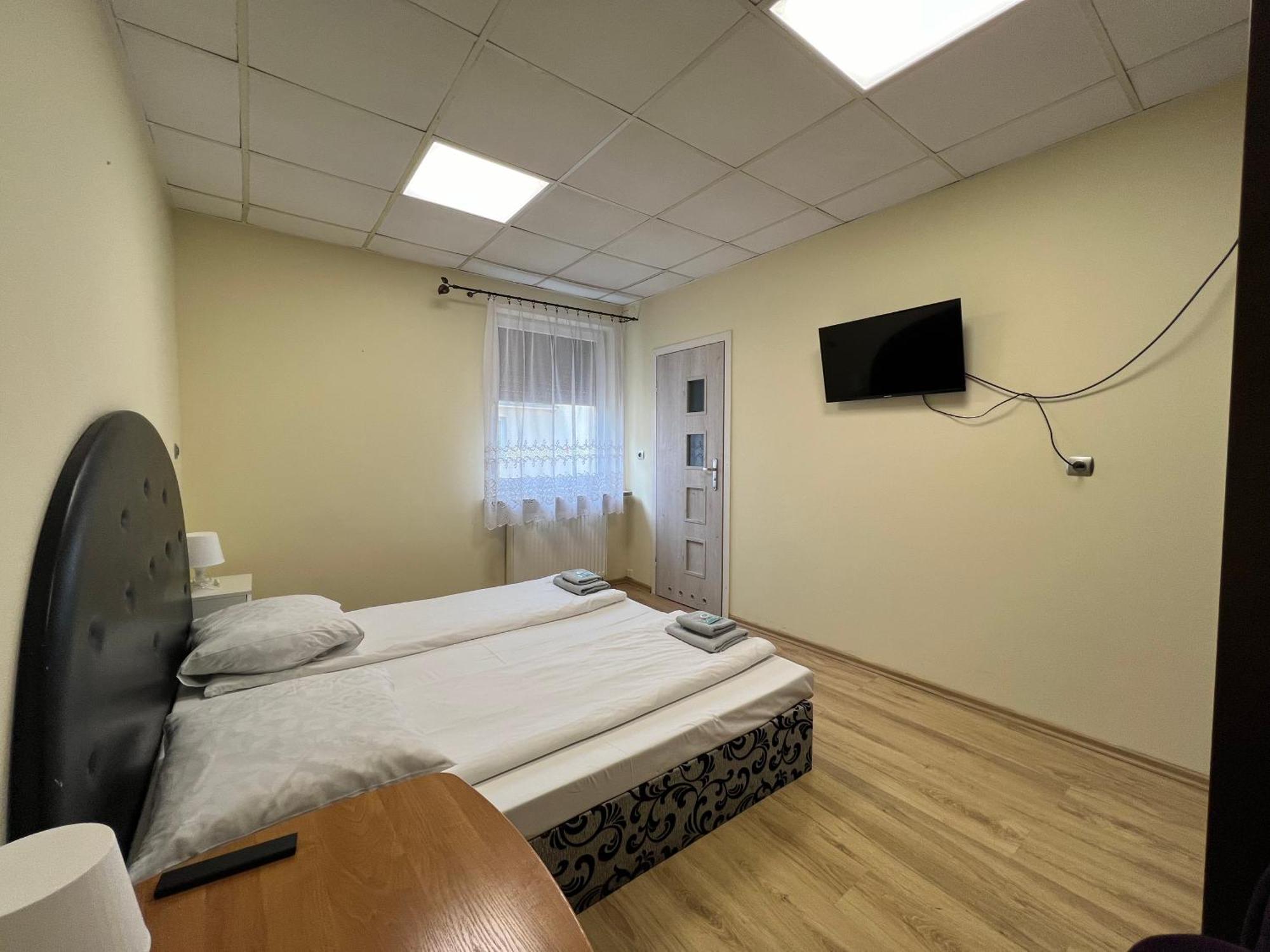 Etna - Hostel -Noclegi 제수프 외부 사진