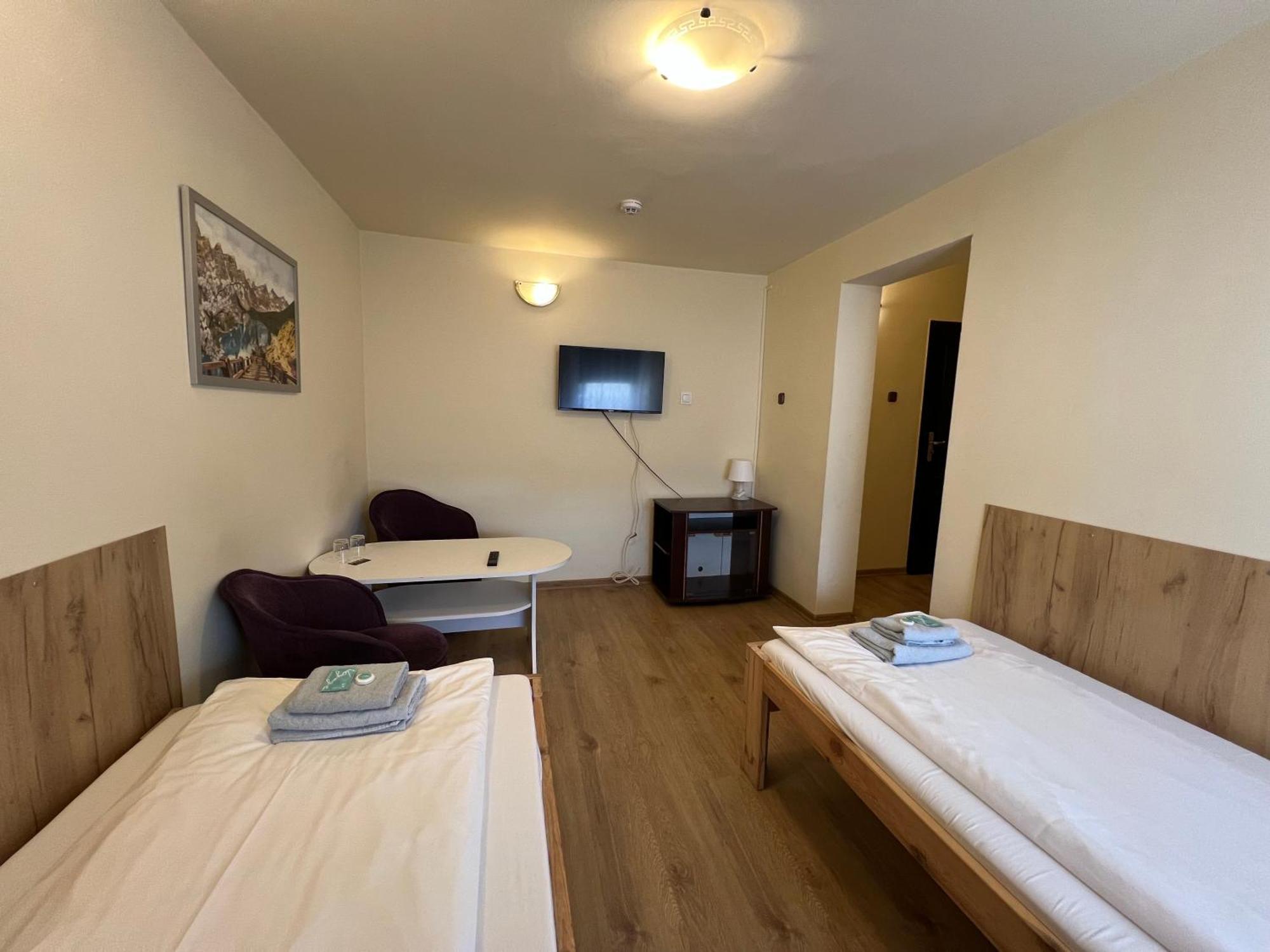 Etna - Hostel -Noclegi 제수프 외부 사진