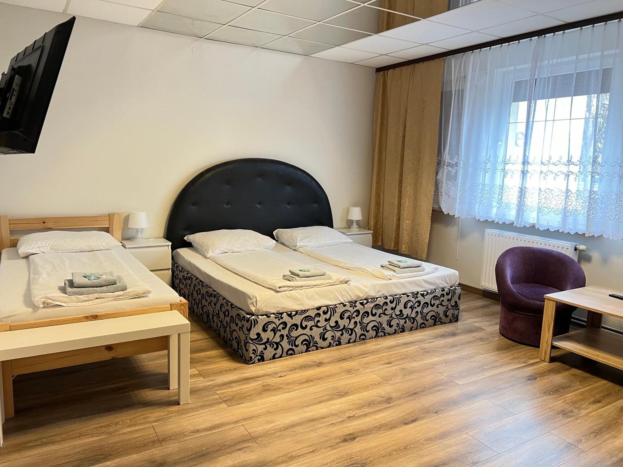 Etna - Hostel -Noclegi 제수프 외부 사진