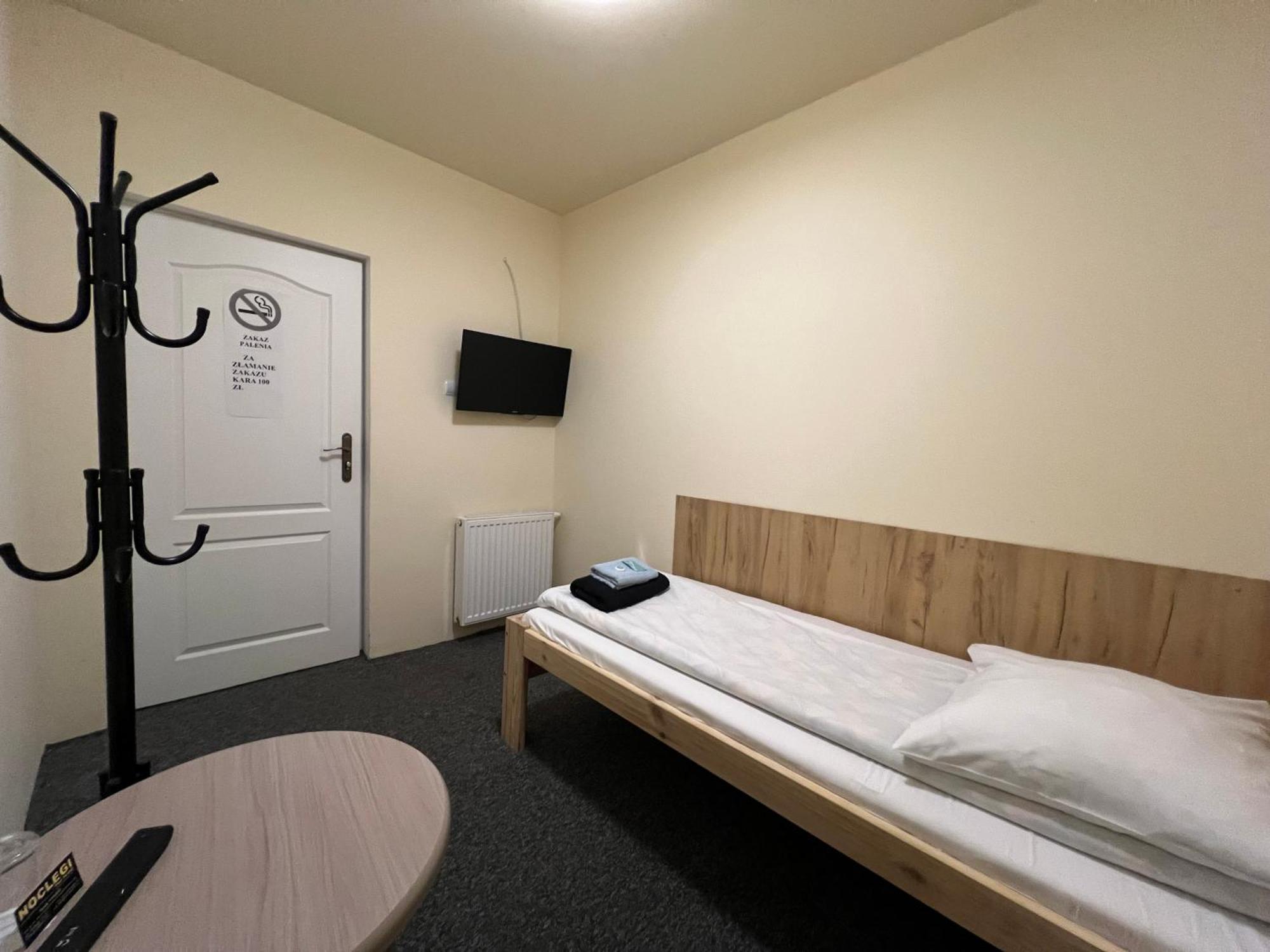 Etna - Hostel -Noclegi 제수프 외부 사진