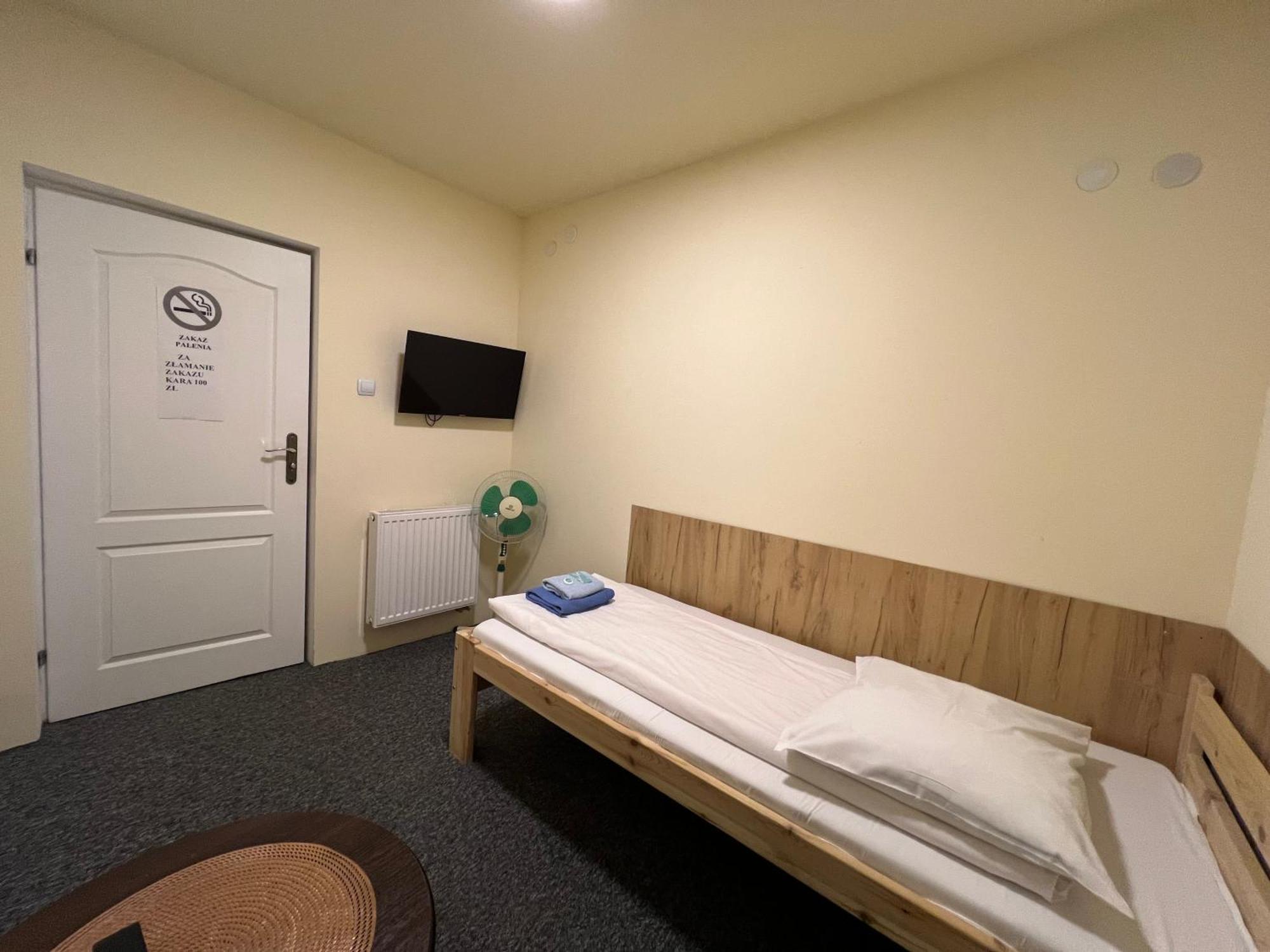 Etna - Hostel -Noclegi 제수프 외부 사진