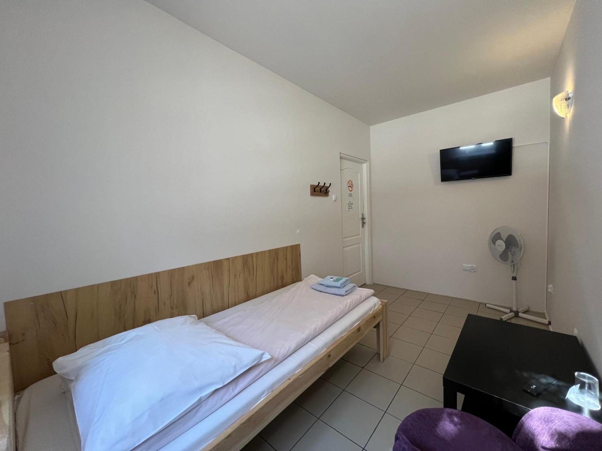 Etna - Hostel -Noclegi 제수프 외부 사진