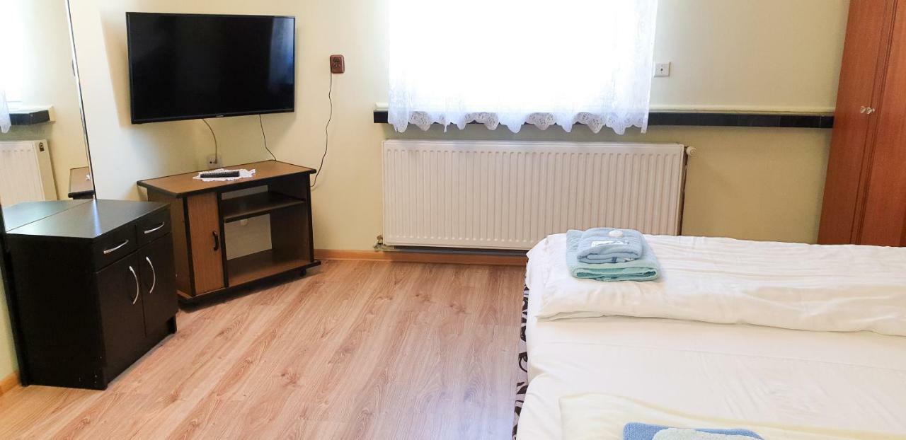 Etna - Hostel -Noclegi 제수프 외부 사진